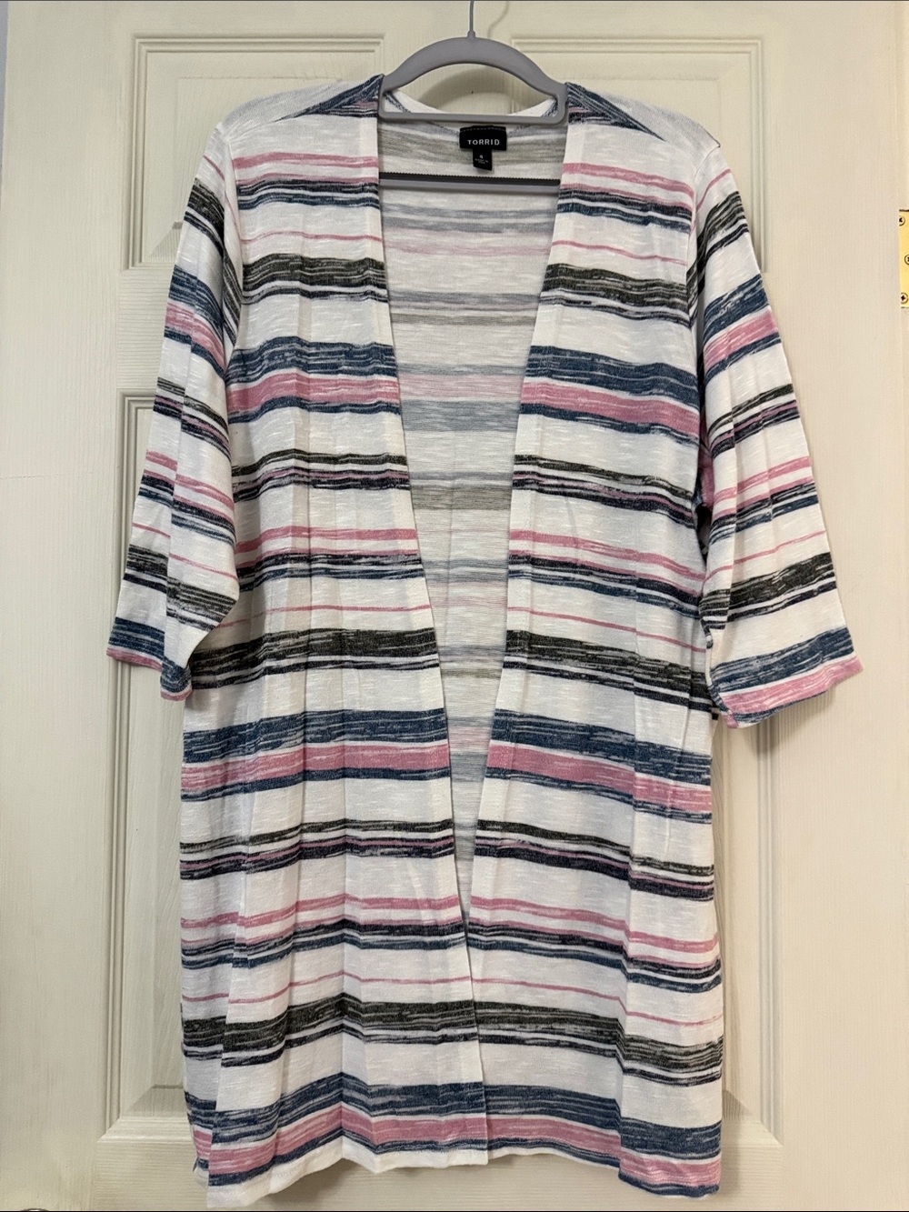 Torrid Hacci Open Front 3/4 sleeve over piece Sz 4, 4X, 28